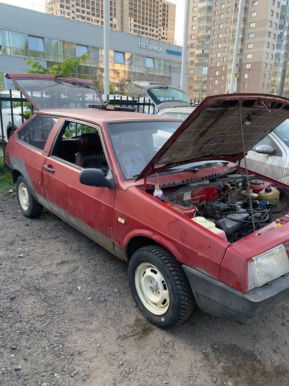 Купить LADA (ВАЗ) 2108 1 поколение хэтчбек 3 дв., 1999 года, цвет: Красный,  за 50000 руб. в Санкт-Петербурге